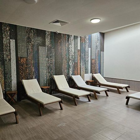 Hotel Alisa Pavel Banja Exteriör bild