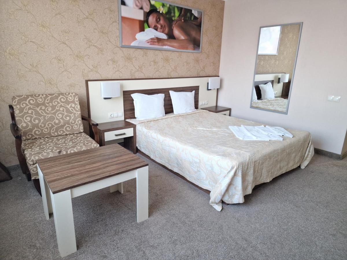 Hotel Alisa Pavel Banja Exteriör bild