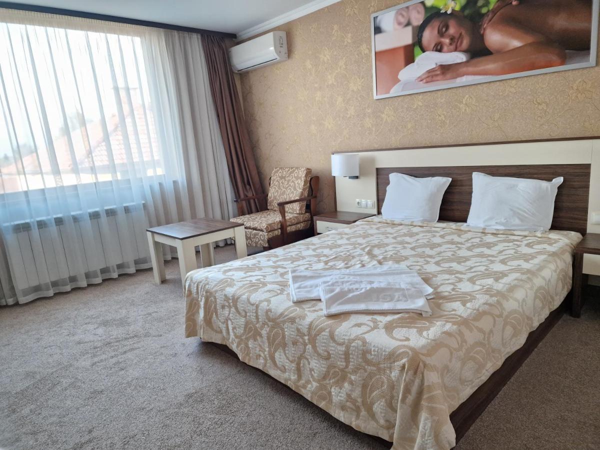 Hotel Alisa Pavel Banja Exteriör bild