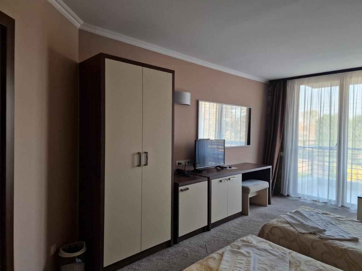 Hotel Alisa Pavel Banja Exteriör bild