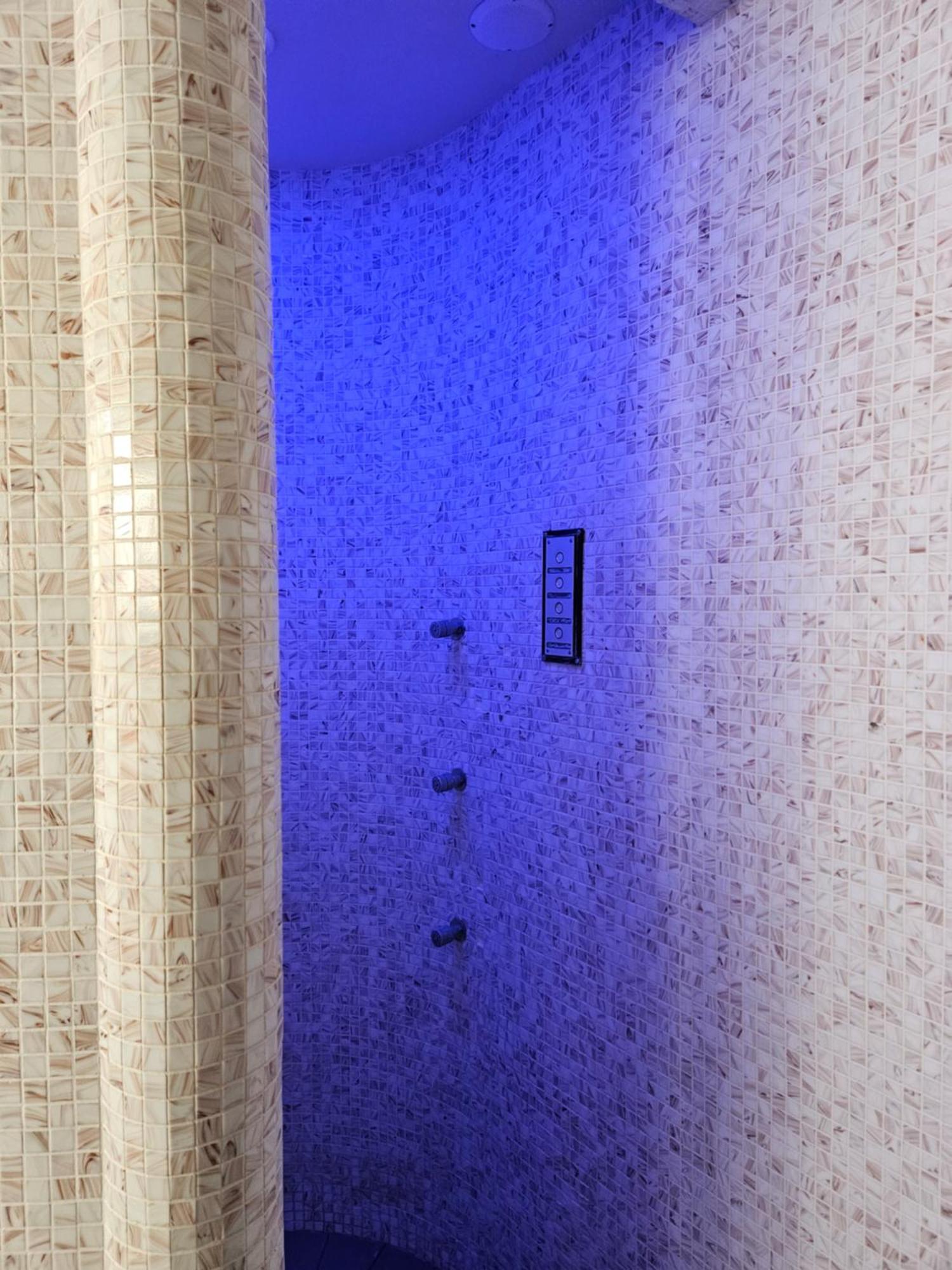 Hotel Alisa Pavel Banja Exteriör bild