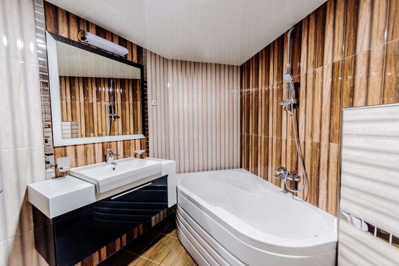 Hotel Alisa Pavel Banja Exteriör bild